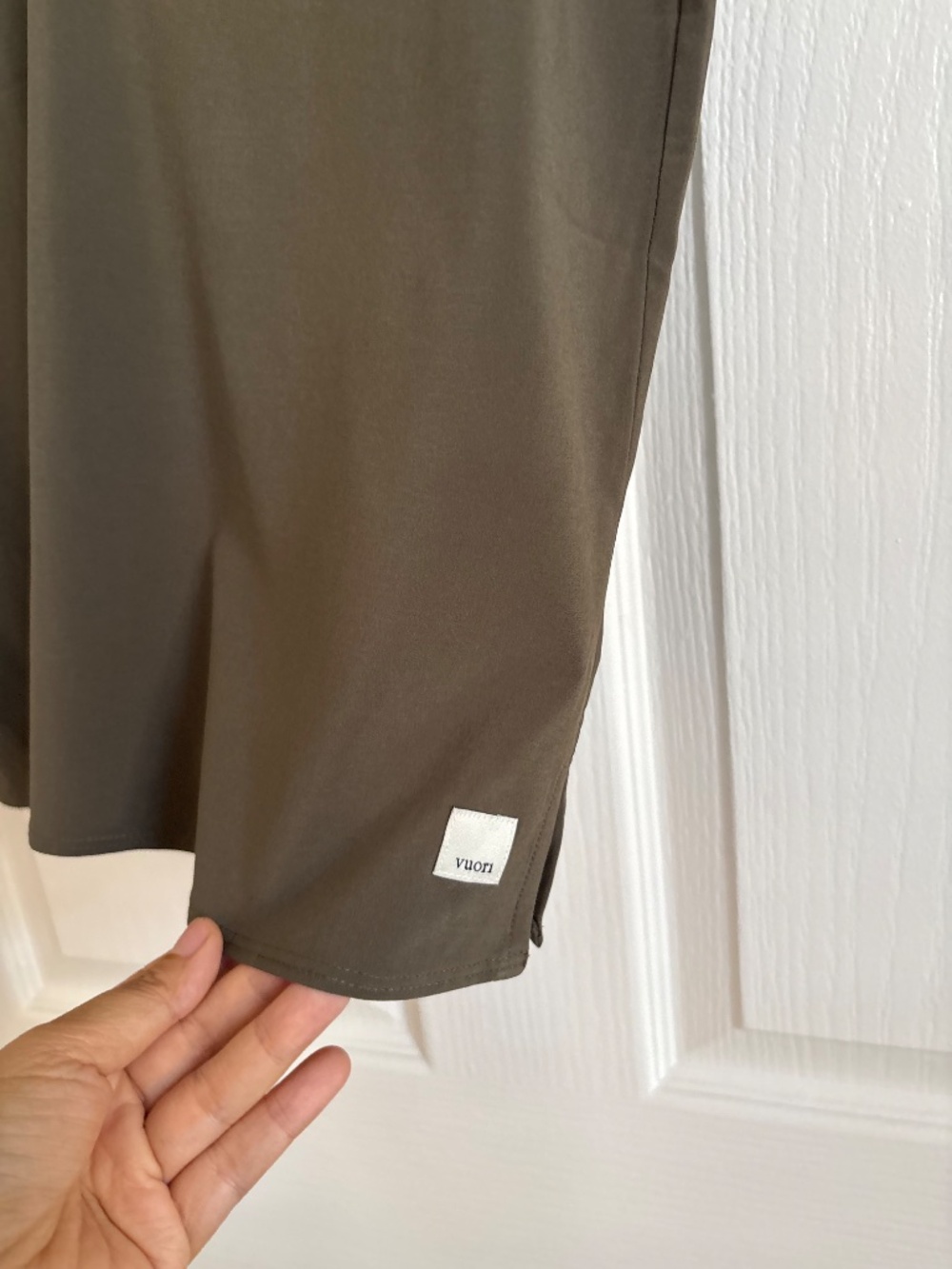 Vuori Villa Cami V-Neck Performance Stretch Tank Top Size XS NWOT - Picture 9 of 11